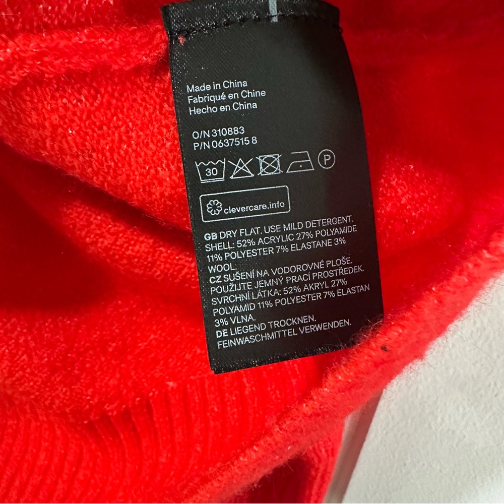 H&M sweater - Picture 2 of 4